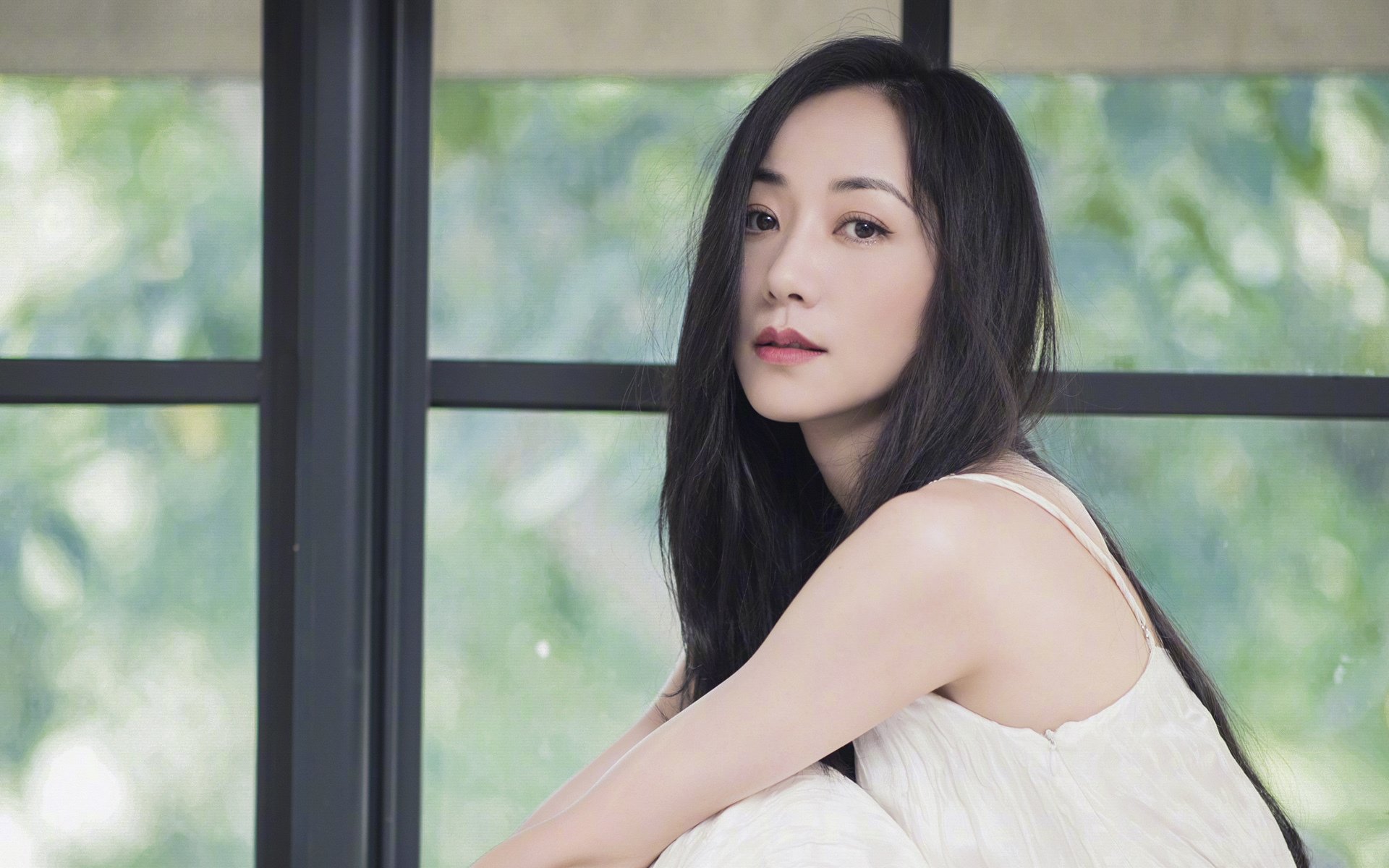 爱游戏体育平台-“中超联赛精彩对决不断，观赛热情持续高涨”，中超联赛现场